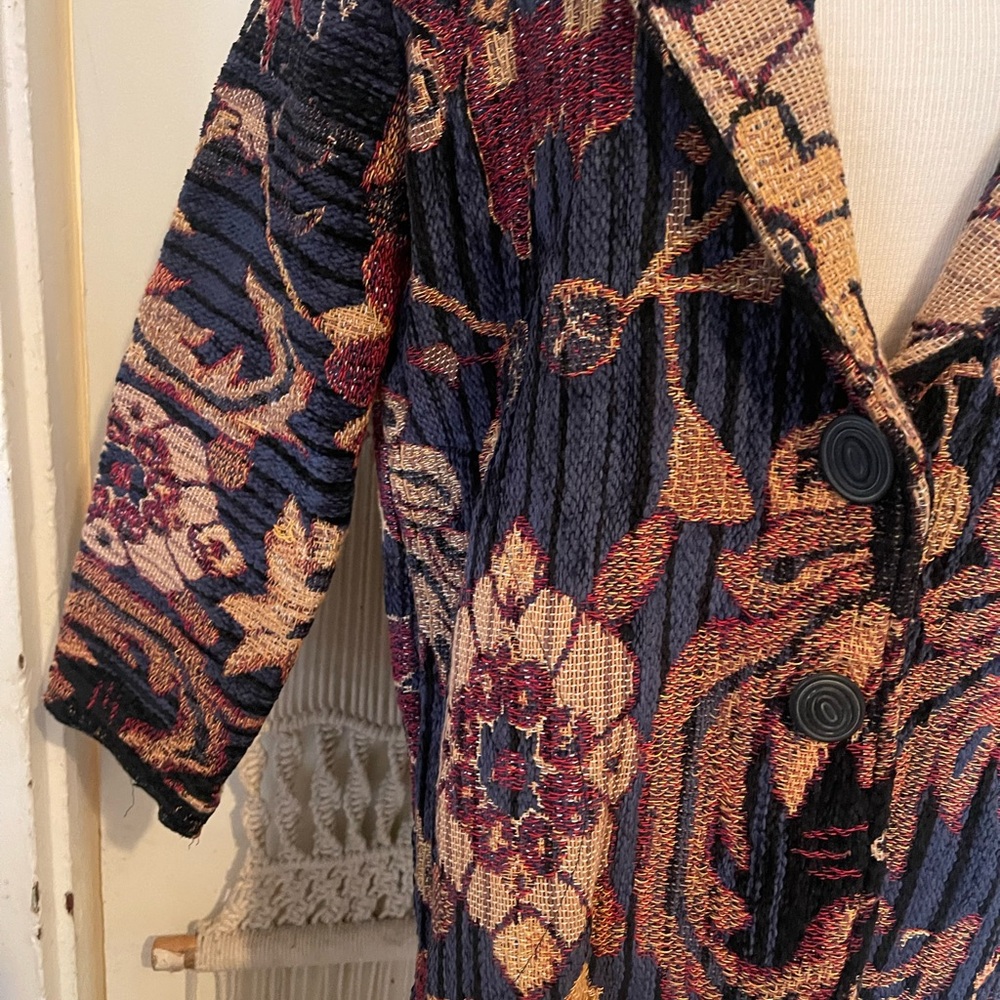 Floral Patterned Women's Coat - Picture 7 of 8